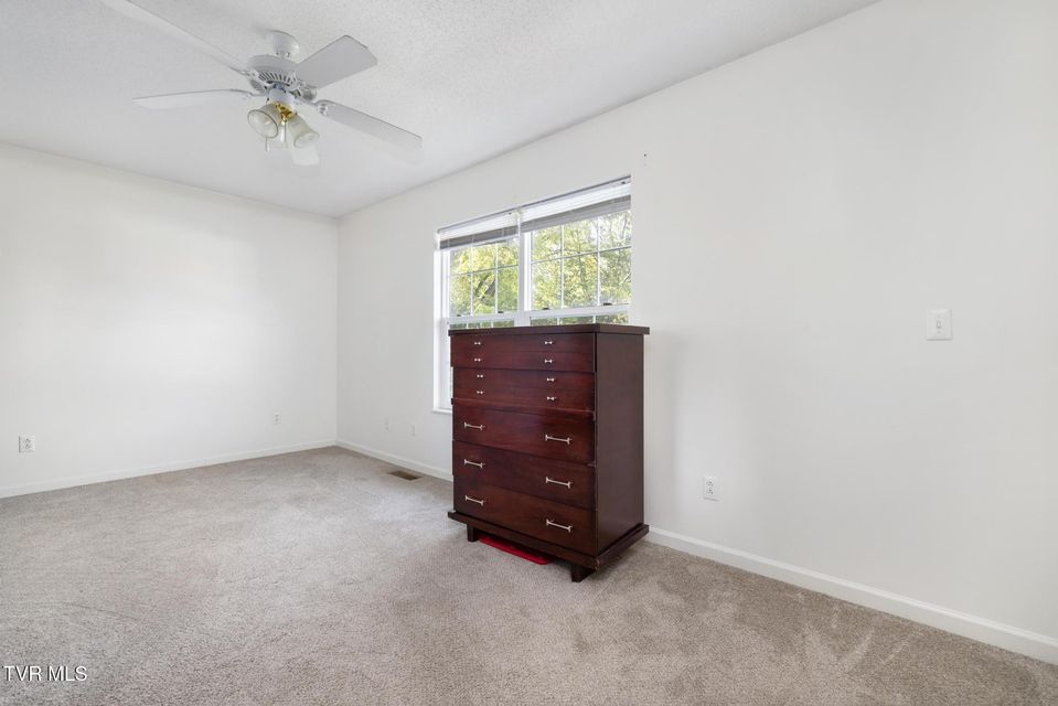 Photo #25: 3115 Walnut Street