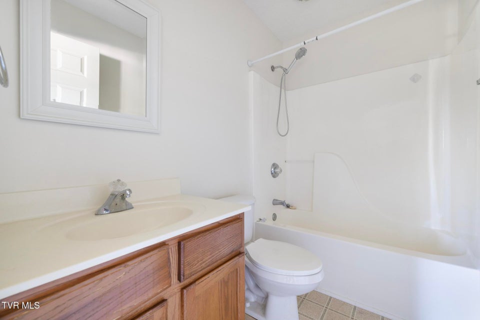 Photo #29: 3115 Walnut Street