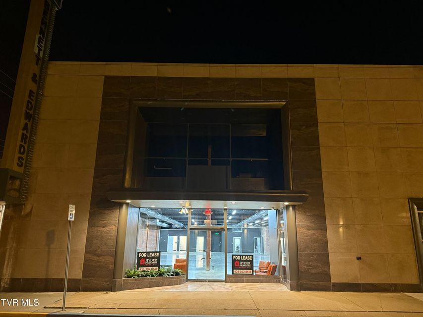Photo #4: 214 Commerce Street