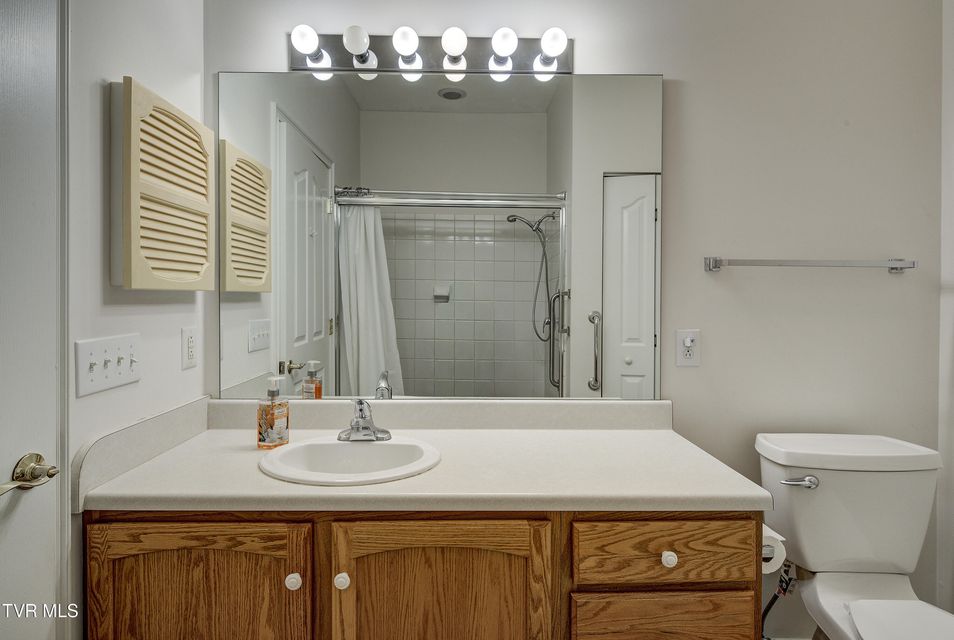 Photo #14: 231 Avonlea Place