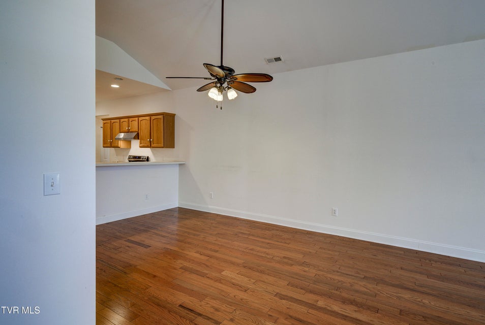 Photo #3: 231 Avonlea Place