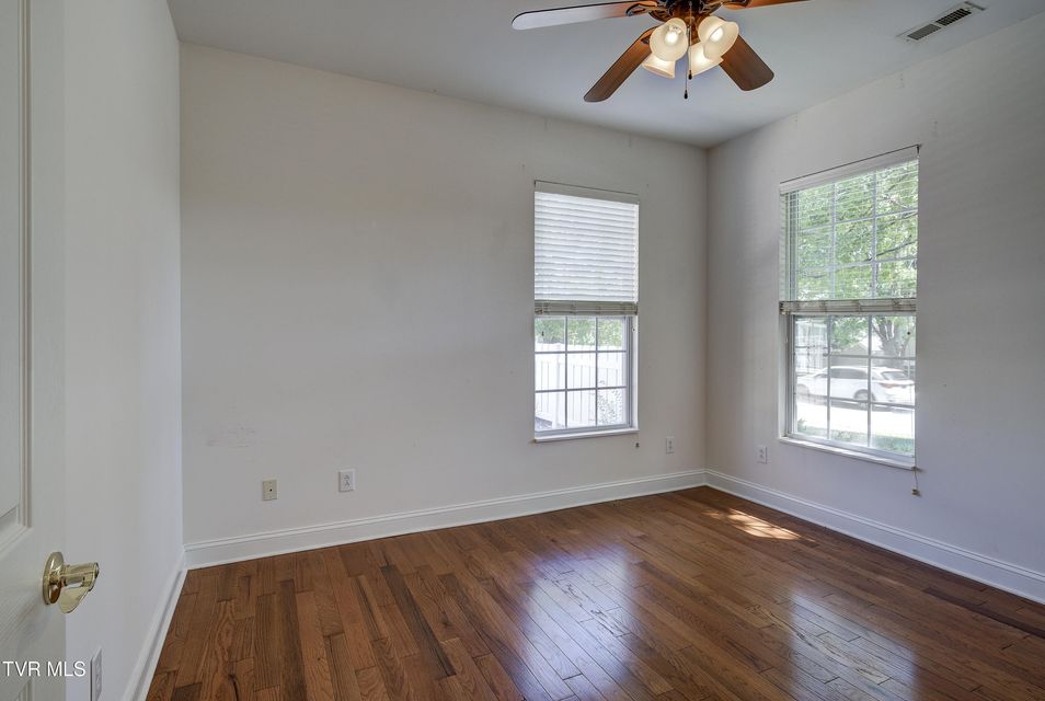 Photo #22: 231 Avonlea Place