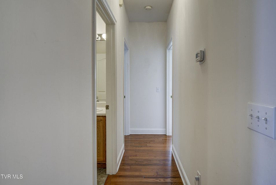 Photo #26: 231 Avonlea Place