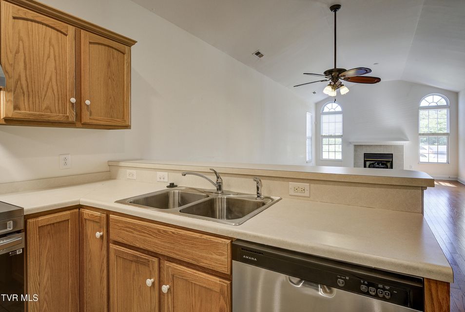 Photo #9: 231 Avonlea Place