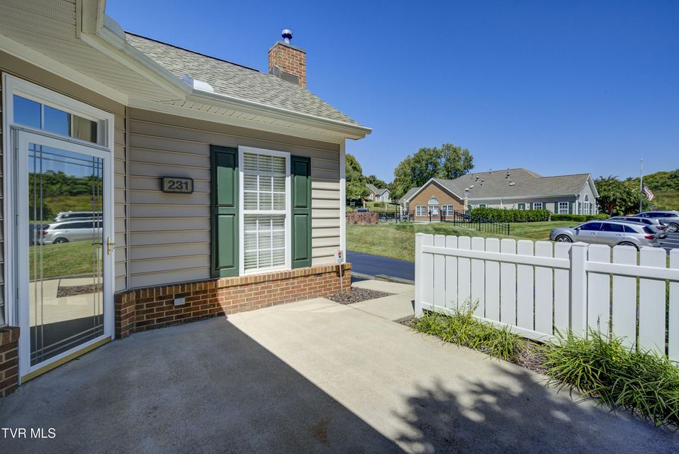Photo #40: 231 Avonlea Place