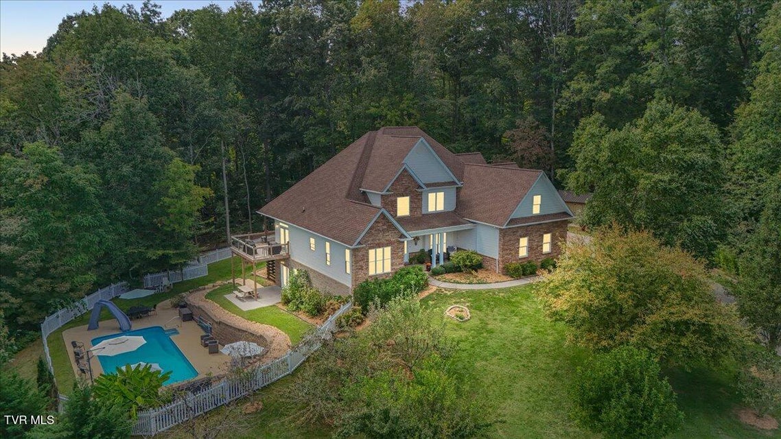 Photo #2: 215 Timberlyne Parc 