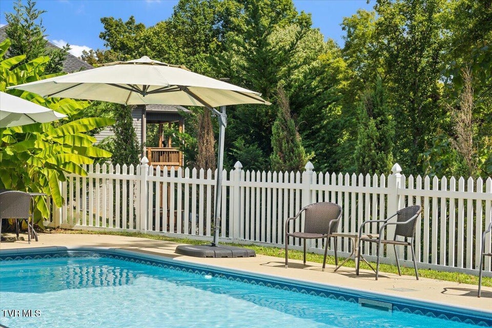 Photo #66: 215 Timberlyne Parc 