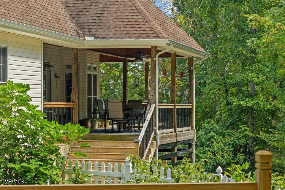 Photo #79: 215 Timberlyne Parc 