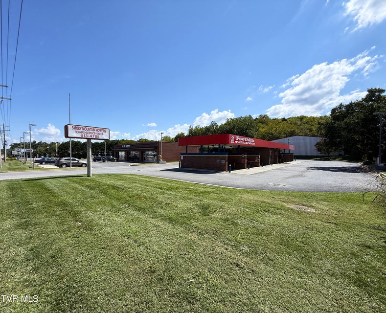 Photo #9: 861 Highway 25-70 