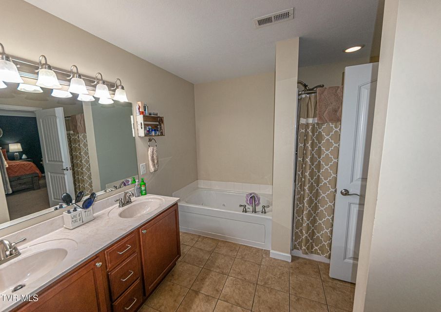 Photo #32: 380 Jessicas Way 