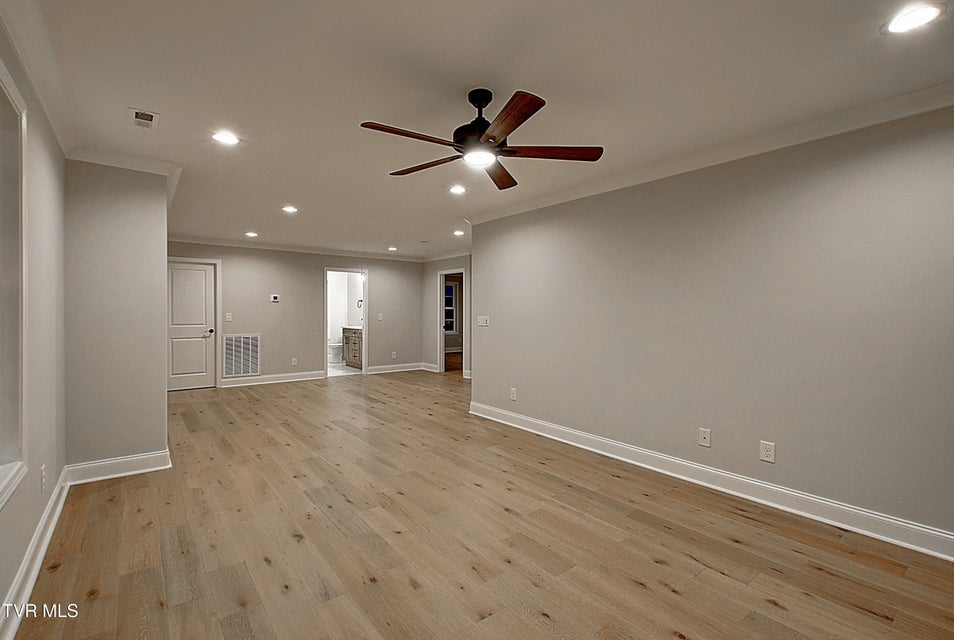 Photo #31: 104 Glaze Farm Way