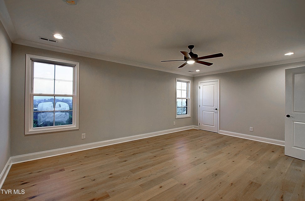 Photo #32: 104 Glaze Farm Way
