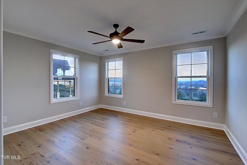 Photo #33: 104 Glaze Farm Way