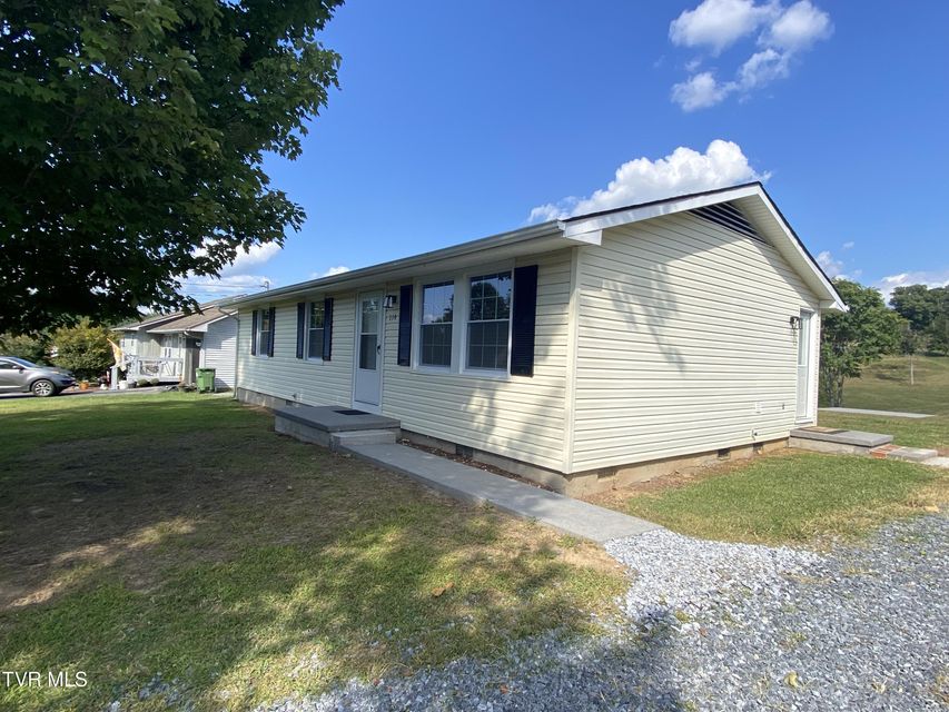 Photo #3: 114 Treadway Lane
