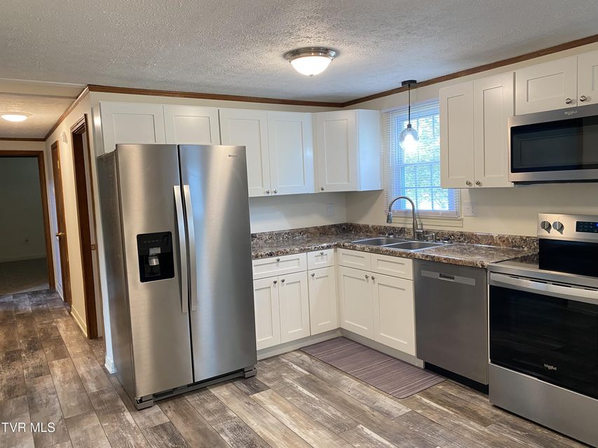 Photo #17: 114 Treadway Lane