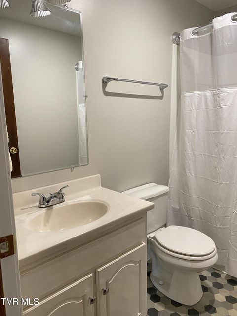 Photo #29: 114 Treadway Lane
