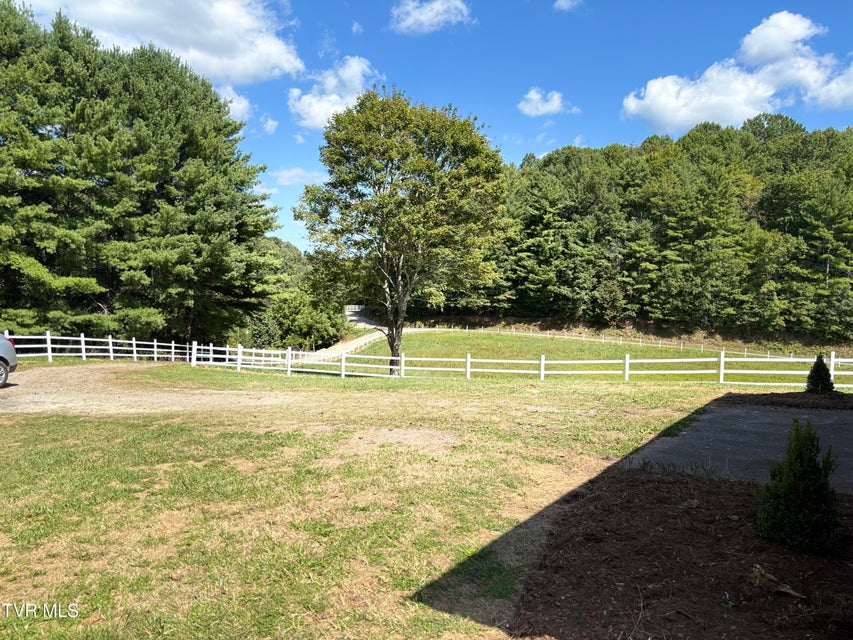 Photo #39: 1691 Jenkins Hollow Road