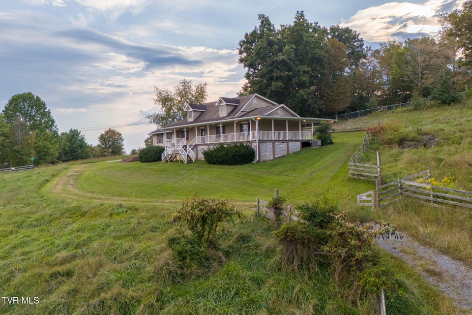 Photo #5: 23147 Simcox Drive