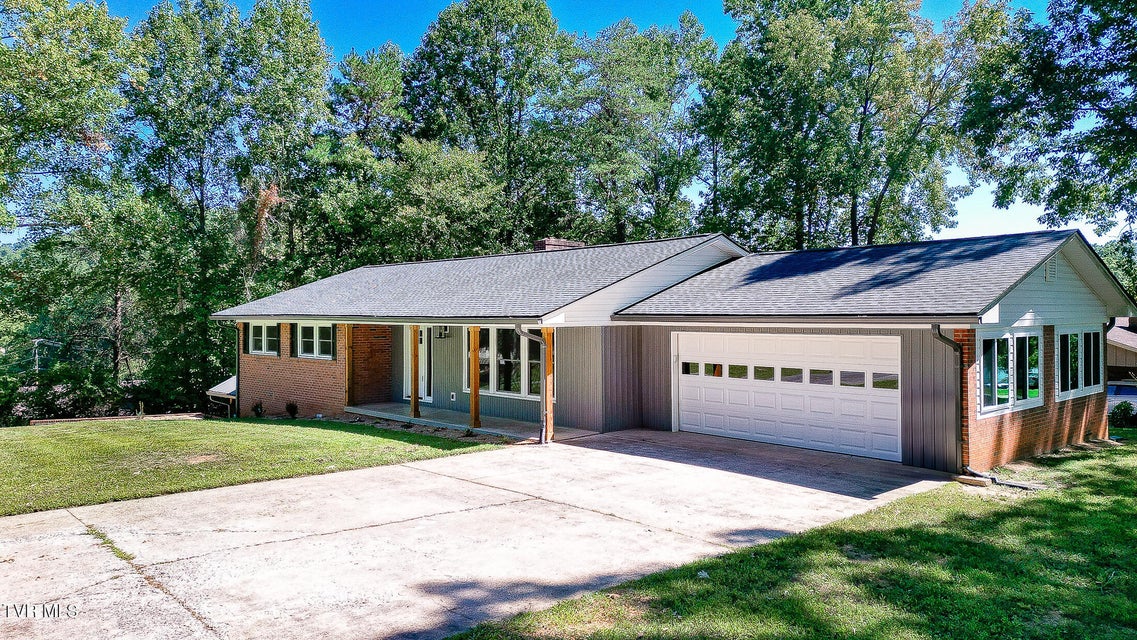 Photo #4: 1236 Nassau Drive