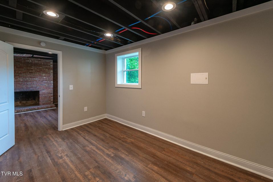 Photo #38: 1236 Nassau Drive