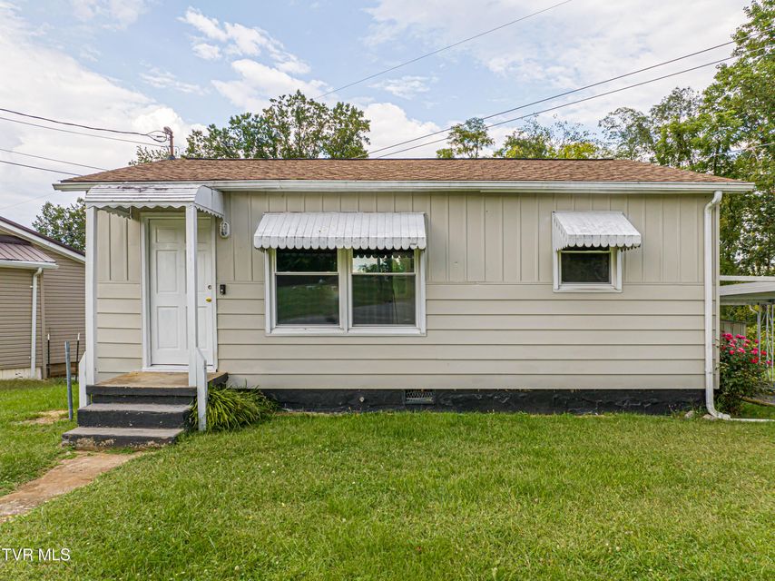 Photo #2: 250 Crescent Drive