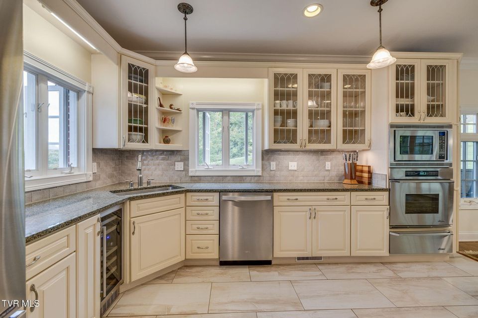 Photo #33: 2606 Beechwood Drive