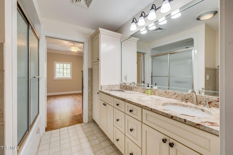 Photo #54: 2606 Beechwood Drive