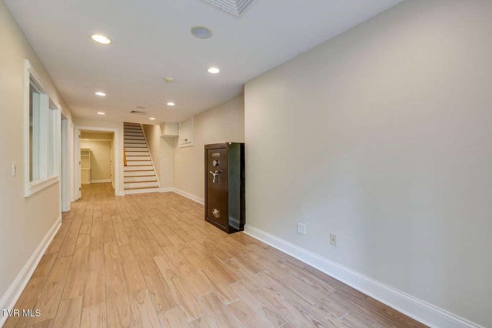 Photo #61: 2606 Beechwood Drive