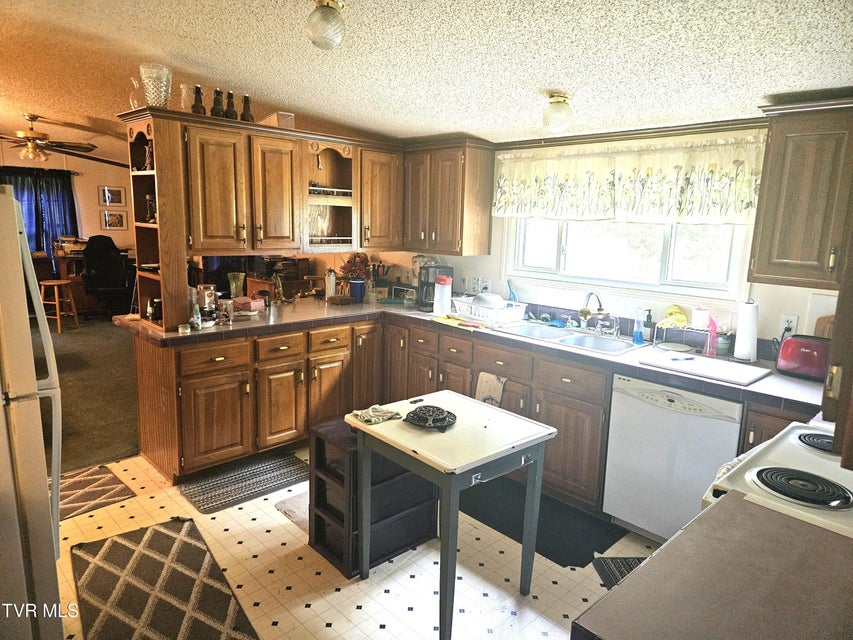 Photo #28: 1741 Burem Road