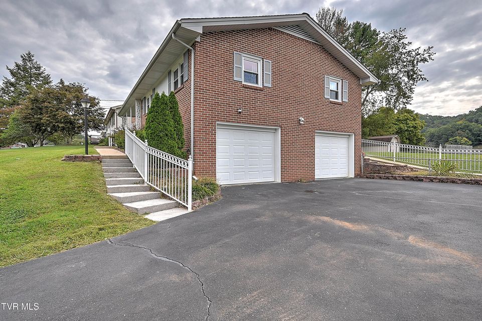 Photo #4: 208 Wimberly Way