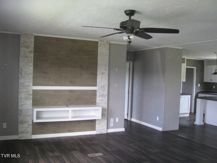 Photo #3: 154 Rock Ridge Way