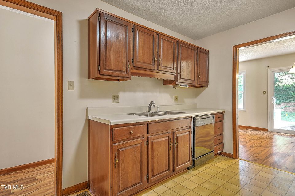 Photo #37: 1177 Pebble Drive