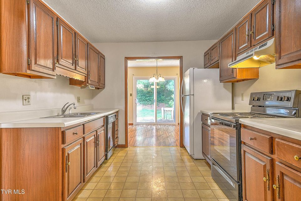 Photo #38: 1177 Pebble Drive