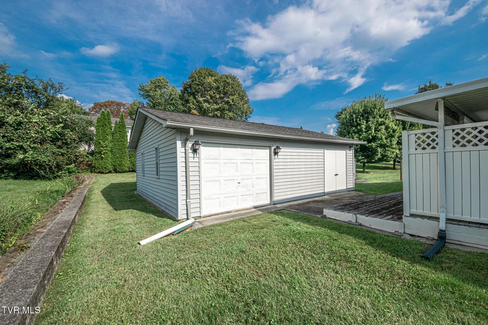 Photo #3: 3713 Bluefield Drive