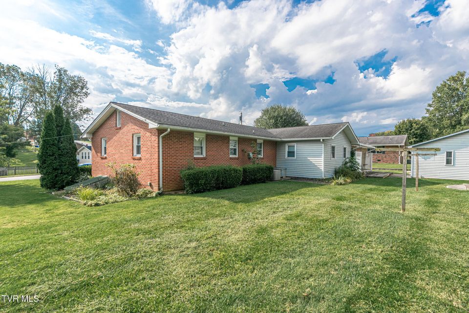 Photo #7: 3713 Bluefield Drive