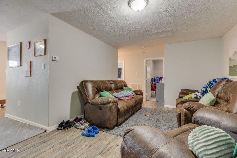 Photo #6: 115 Townview Estates Drive