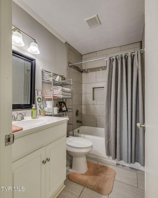 Photo #23: 660 Way Cross Road