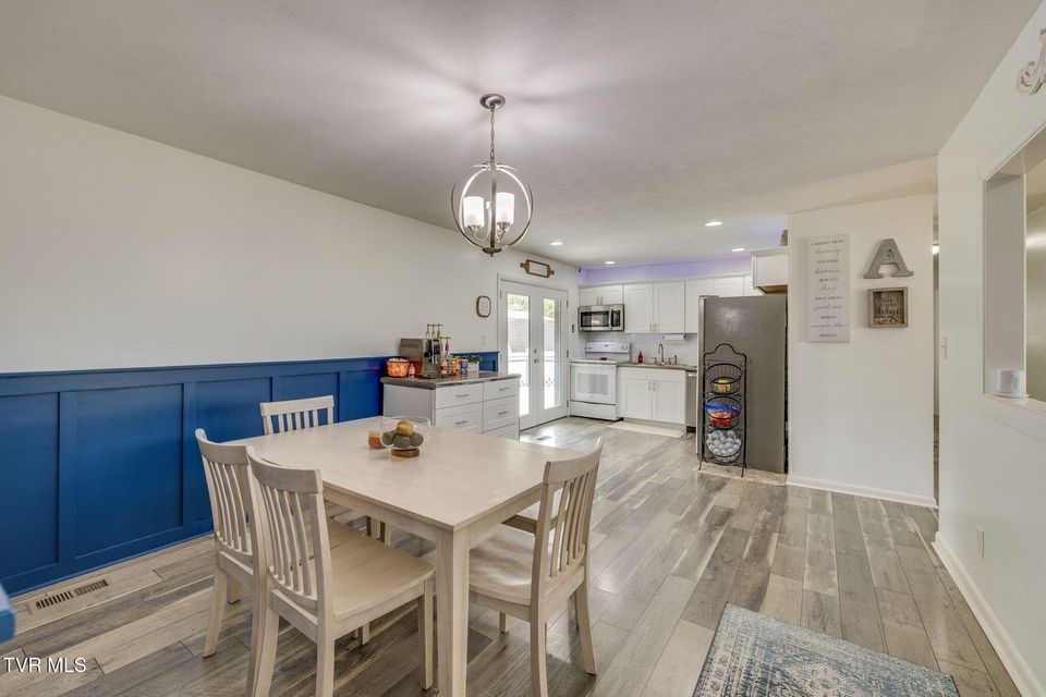 Photo #9: 660 Way Cross Road