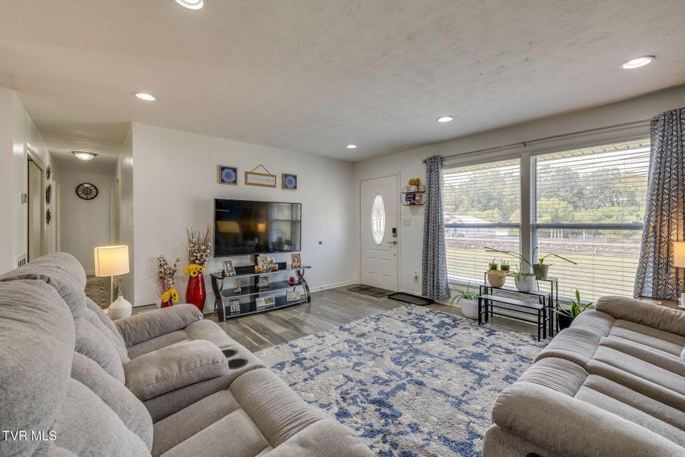 Photo #7: 660 Way Cross Road