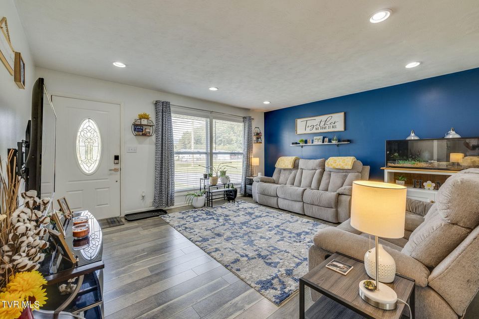 Photo #6: 660 Way Cross Road