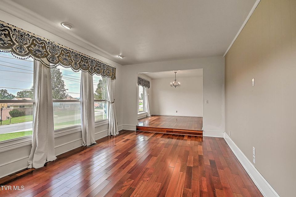Photo #7: 513 Woodmere Drive
