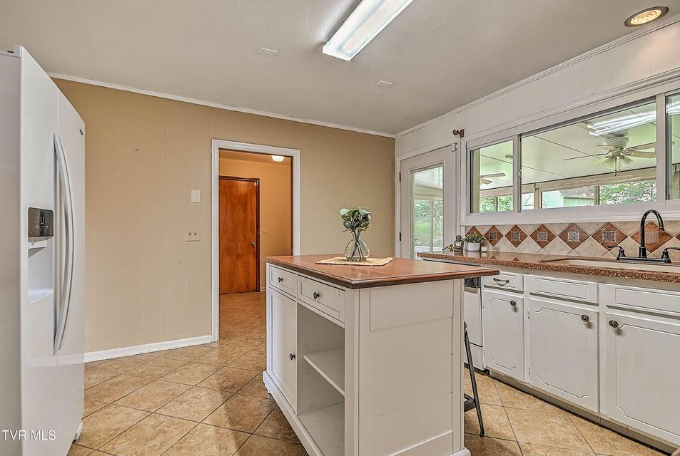 Photo #13: 513 Woodmere Drive