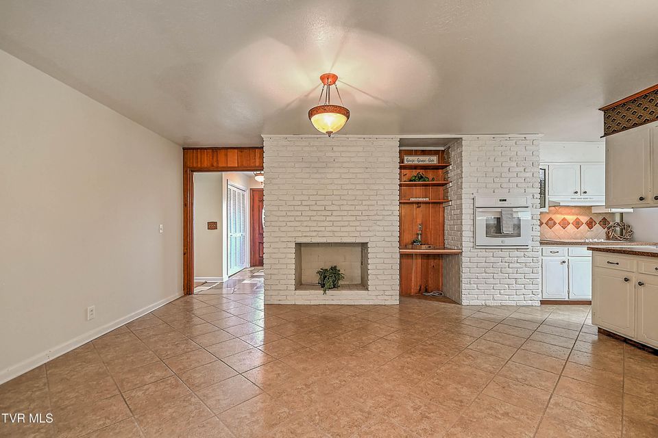 Photo #15: 513 Woodmere Drive