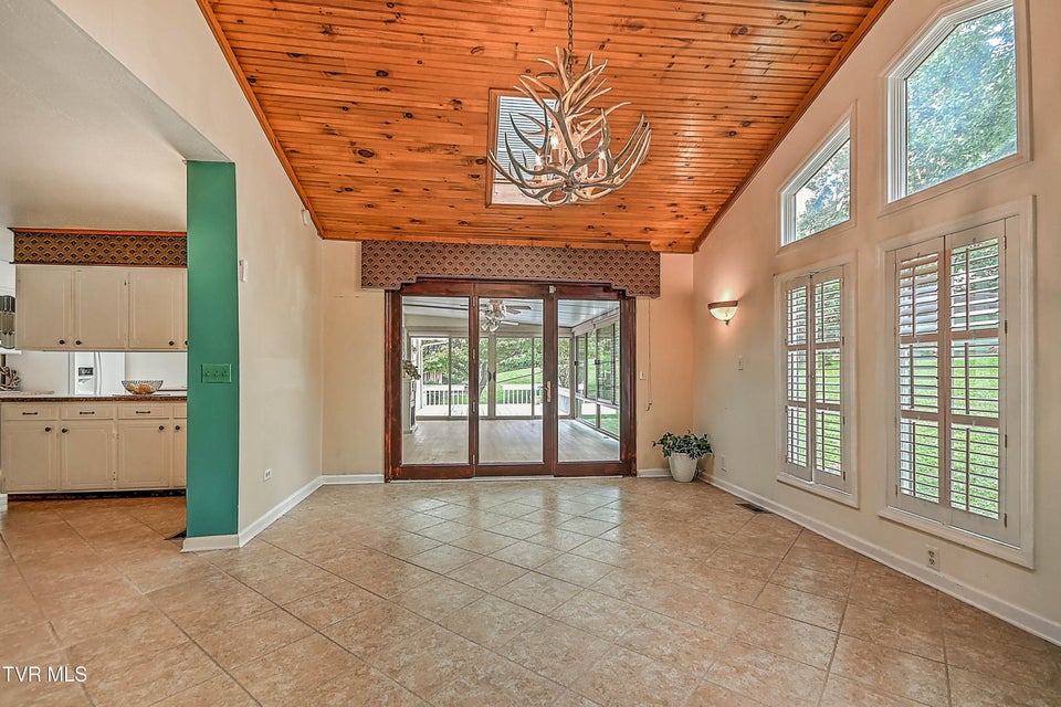 Photo #18: 513 Woodmere Drive