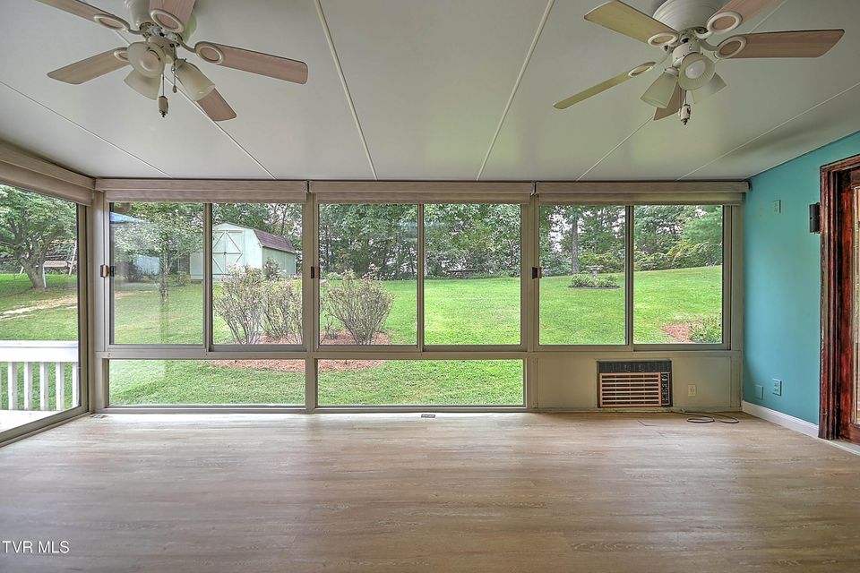 Photo #41: 513 Woodmere Drive