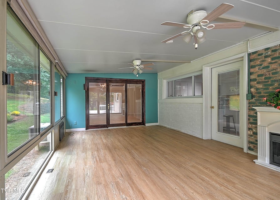 Photo #42: 513 Woodmere Drive