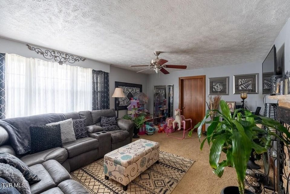 Photo #5: 1530 Woodland Avenue