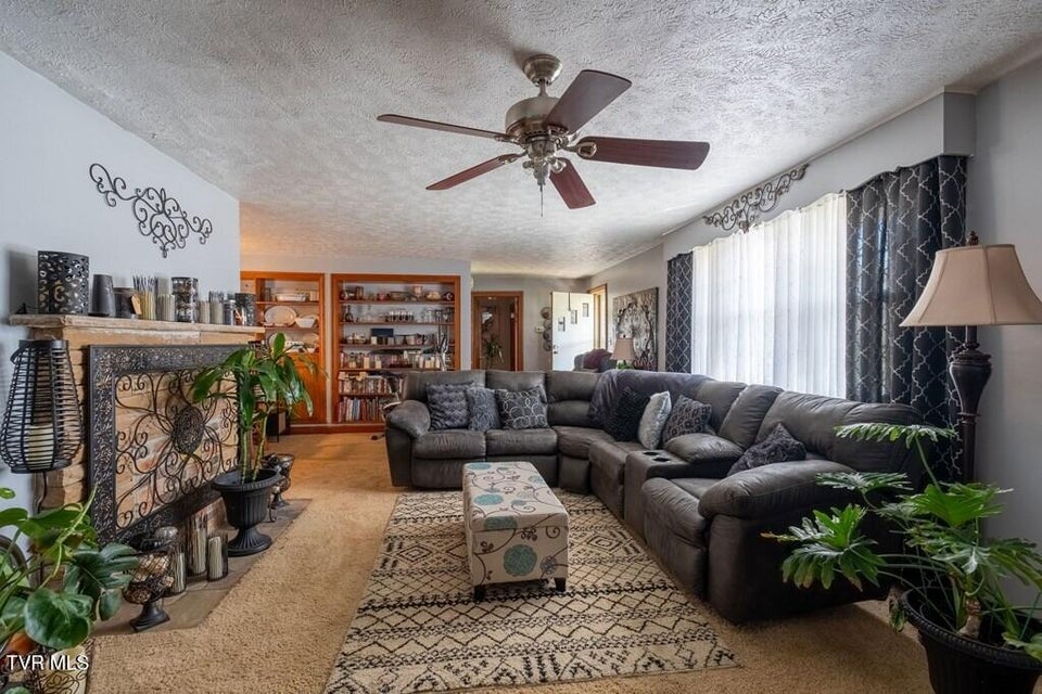 Photo #6: 1530 Woodland Avenue