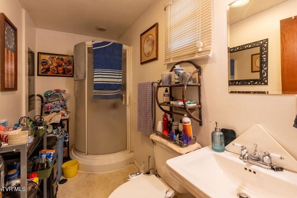 Photo #10: 1530 Woodland Avenue
