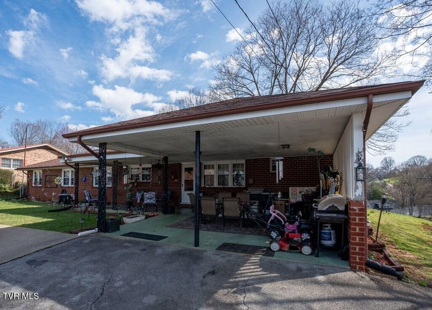 Photo #15: 1530 Woodland Avenue